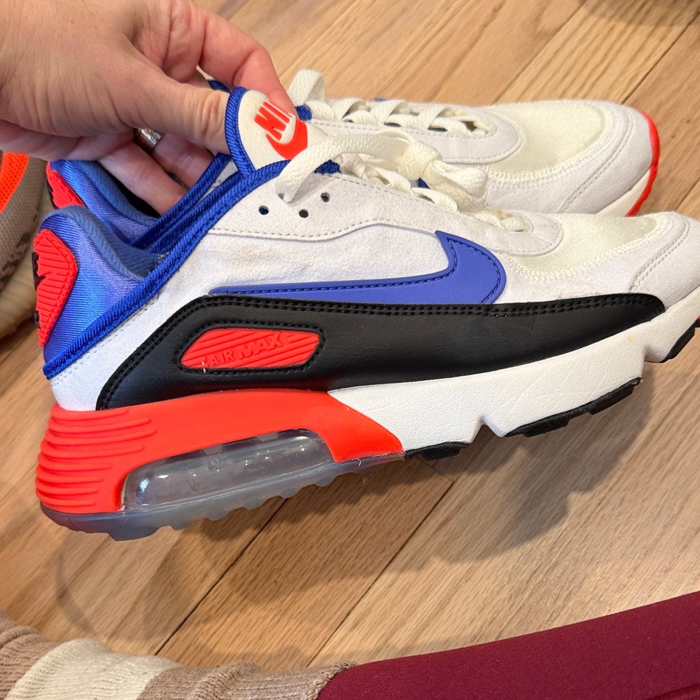 Nike White Black Blue & Red Air Max Sneakers